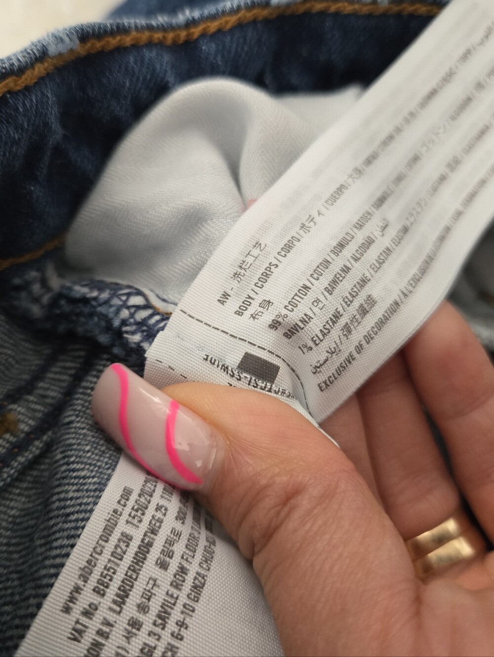 Abercrombie & Fitch Curve Love The 90s Straight Ultra High Rise Jeans. Size 27. - Picture 8 of 9